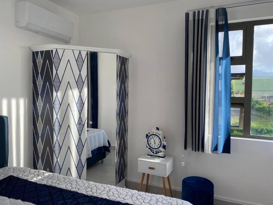 Stylish & Luxury 2-Bed Parkside Apart With Pool Vacoas-Phoenix Екстериор снимка